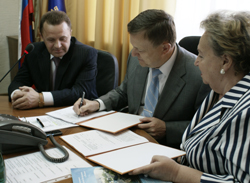 Сегодня, 19 мая, подписан новый коллективный договор ОАО «Московская объединенная электросетевая компания»